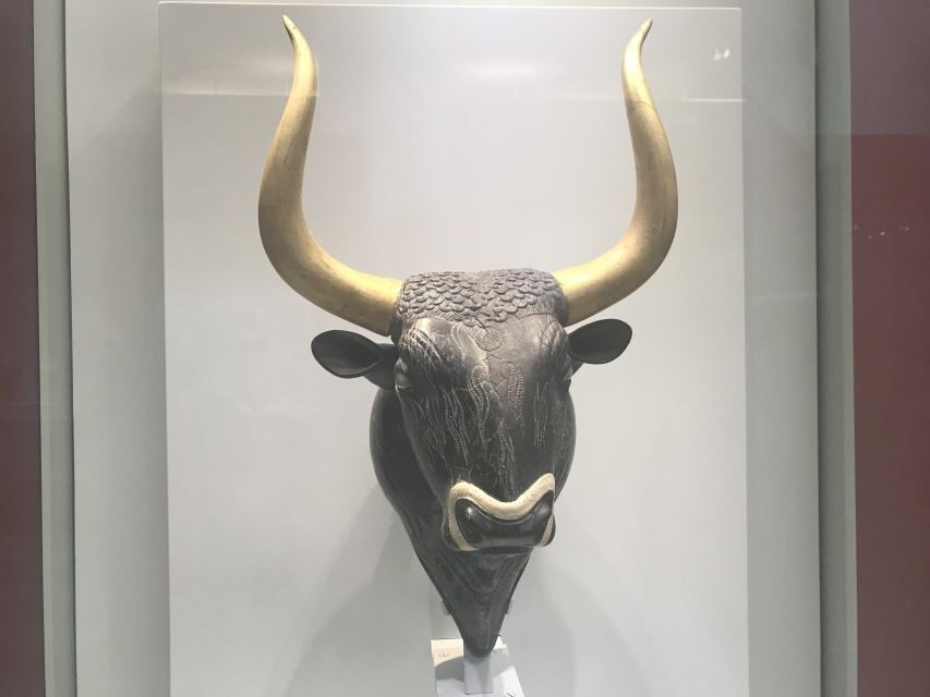 Archaeological Museum of Heraklion: Guided Walking Tour - Getting there and meeting up at the museum entrance
