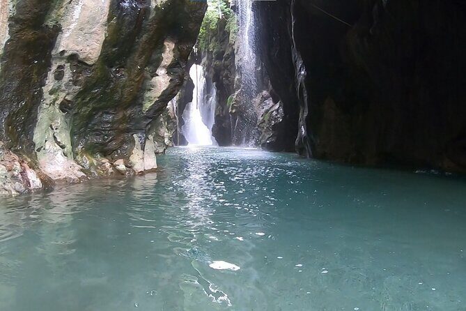 Canyoning in the water - Kourtaliotiko Gorge - Kourtaliotiko Gorge canyoning: why this setting is such a good match for beginners