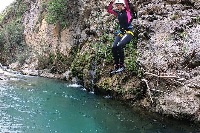 Canyoning in the water - Kourtaliotiko Gorge - Waterfall rappels and adrenaline jumps: how the day stays thrilling without feeling out of control