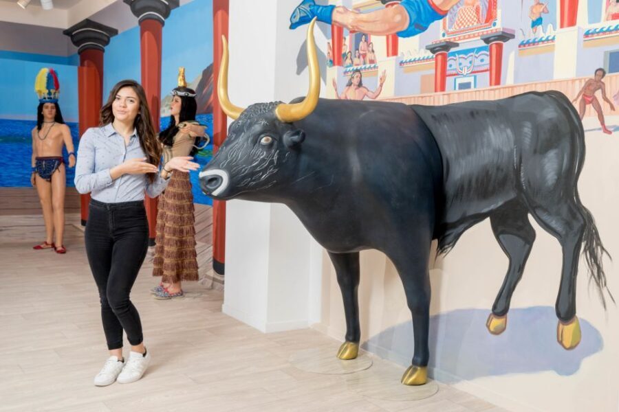 Chania: Minoan's World 9D Experience - First Stop: the 3D Museum that’s more “photo lab” than museum