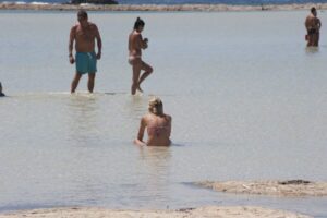 Crete: Balos and Gramvousa Cruise - Getting There: Air-Conditioned Bus, Quick Breaks, and Real Timing