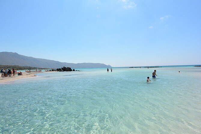 Crete: Elafonisi – 4 hours in the beach - English guide + comfort transport: the value beyond the beach