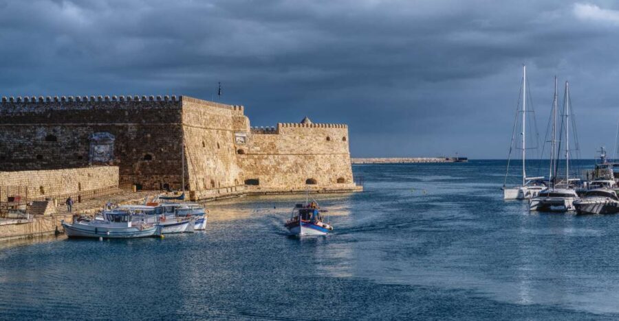 Crete: Heraklion Center, Local Market and Creta Aquarium - Cretaquarium first: the best move for saving your day