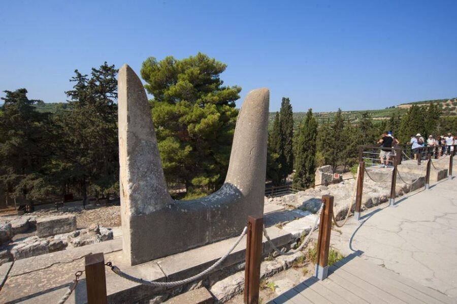 Crete: Knossos Palace and Lassithi Plateau Day Tour - Morning villages, windmills, and the ceramics angle in Psychro