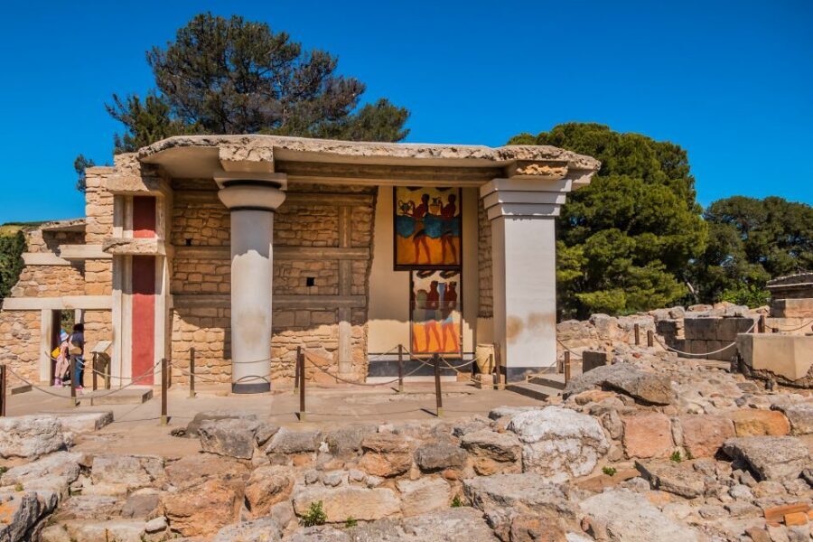 Crete: Knossos Palace Entry Ticket with Optional Audio Guide - Timed Entry From Your Phone: How It Changes the Knossos Experience