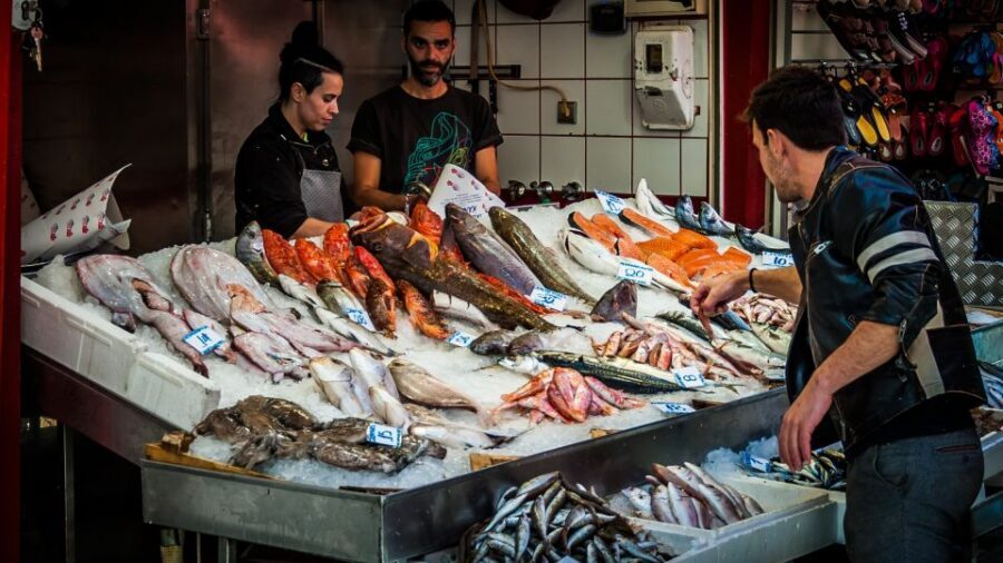 Crete: Knossos Palace, Heraklion City, Market Guided Tour - The coach ride from your pickup to the palace: plan for the long day