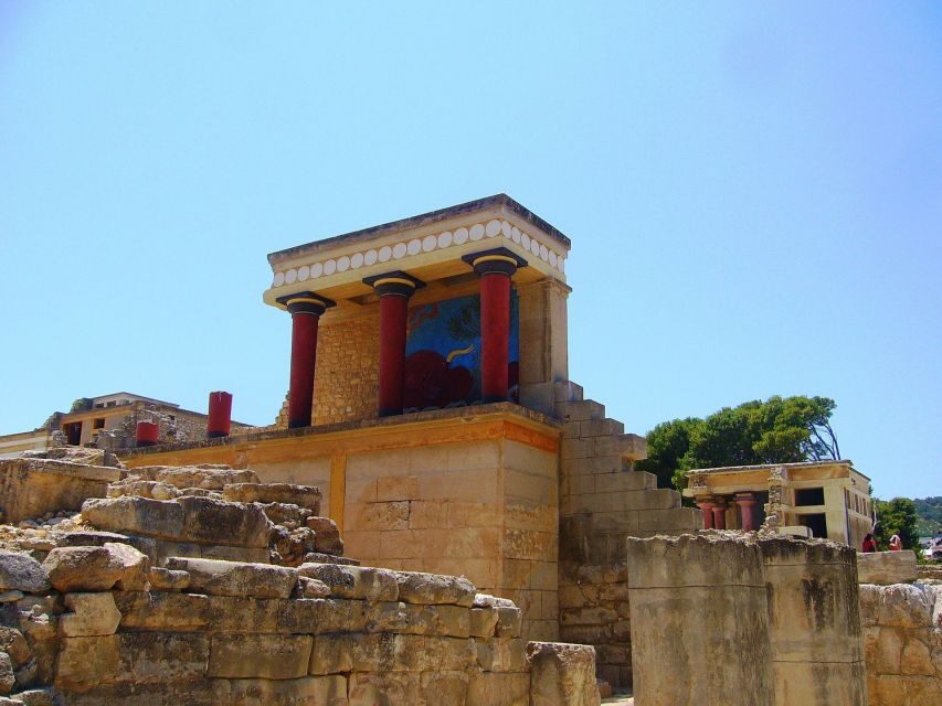 Crete: Knossos Palace & Heraklion Guided Tour - Venetian Loggia, the sea, and a fortress at Koules
