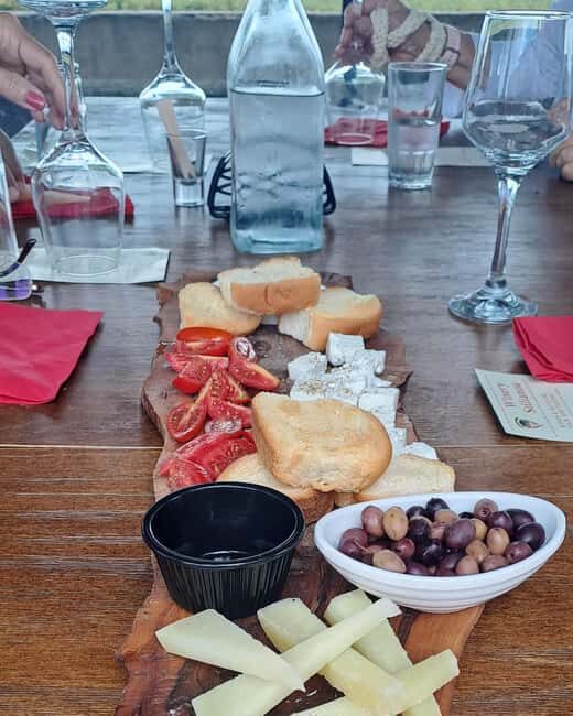 Crete: Knossos Palace, Winery & Olive Oil Tour with Lunch - Pace and Logistics: How the 6-Hour Day Stays Comfortable