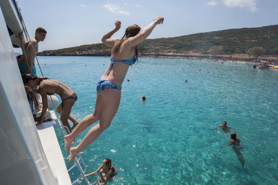 Crete: Spinalonga, Elounda, & Agios Nikolaos Boat Tour & BBQ - Spinalonga: guided fortress walking plus real breathing space