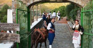 Crete: Traditional Dance Show and Buffet Dinner with Wine - The buffet dinner and unlimited wine setup