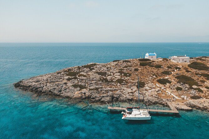 Dia Island Catamaran – Premium Lunch, Open Bar, Small Group - The On-Board Food Flow: Brunch, Lunch, and Homemade Dessert