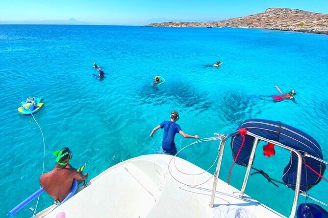 Dia Island Catamaran – Premium Lunch, Open Bar, Small Group - Crew Energy and How the Day Is Run
