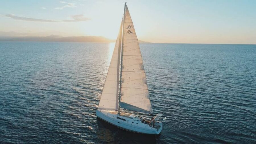 Dia Island: Semi-Private Full Day Sailing Trip with meal - Lunch and drinks on board: local wine, fruits, and a real meal