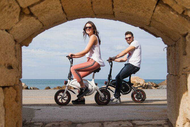 Ecobike tour in historic Heraklion - Georgiadis Park, Kornarou Square, and Lion’s Fountain