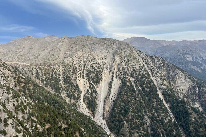 Explore the White Mountains of Crete - The Mitato shepherd’s hut at 1350 meters: off-road views and cheese history