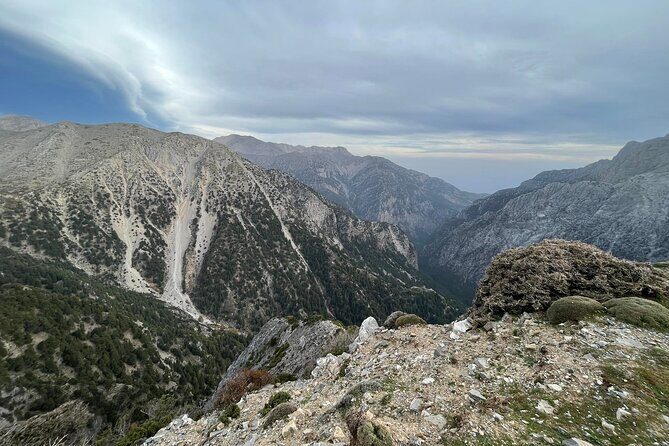 Explore the White Mountains of Crete - Therisso village and lunch at a family tavern