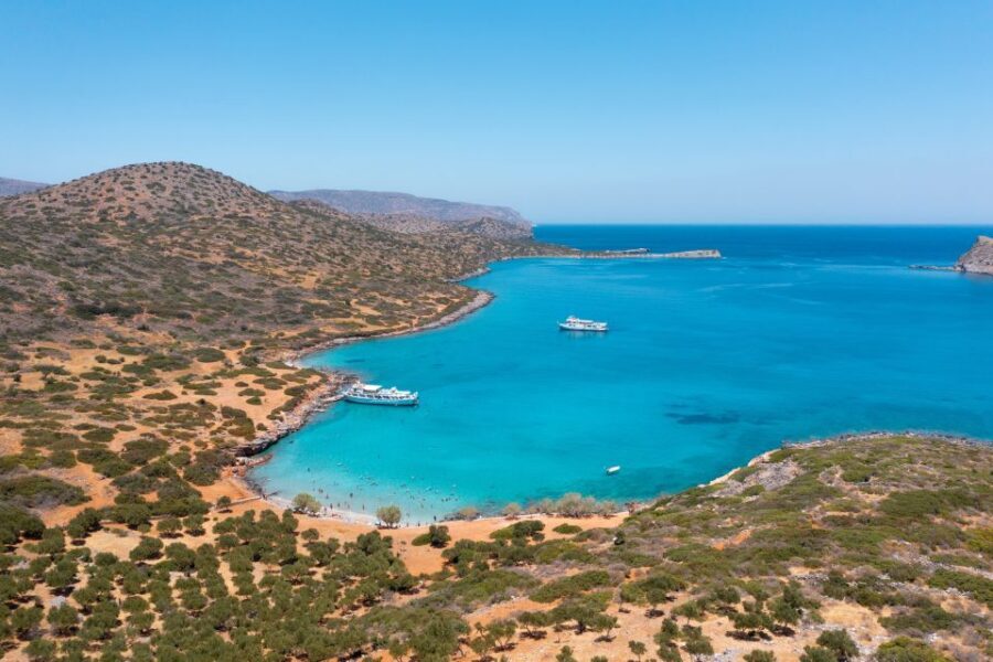 From Ag. Nikolaos: Spinalonga & Kolokytha Cruise with Lunch - Boat comfort and seating: get the view without frying