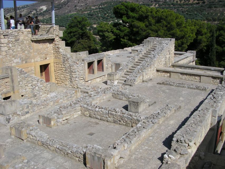 From Chania: Full-Day Heraklion Highlights Guided Tour - Heraklion town walk: harbor views, Venetian fortress, and lunch freedom