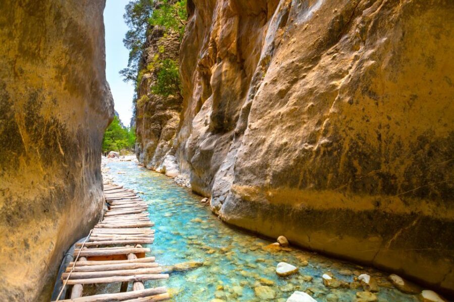 From Chania/Rethymno: Samariá Gorge Guided Hike with Pickup - Entering the gorge: what the first steep sections actually feel like