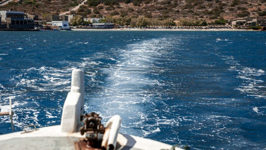 From Heraklion: Elounda, Kolokitha, and Spinalonga Boat Trip - The practical stuff: what to pack and what to expect on the boat