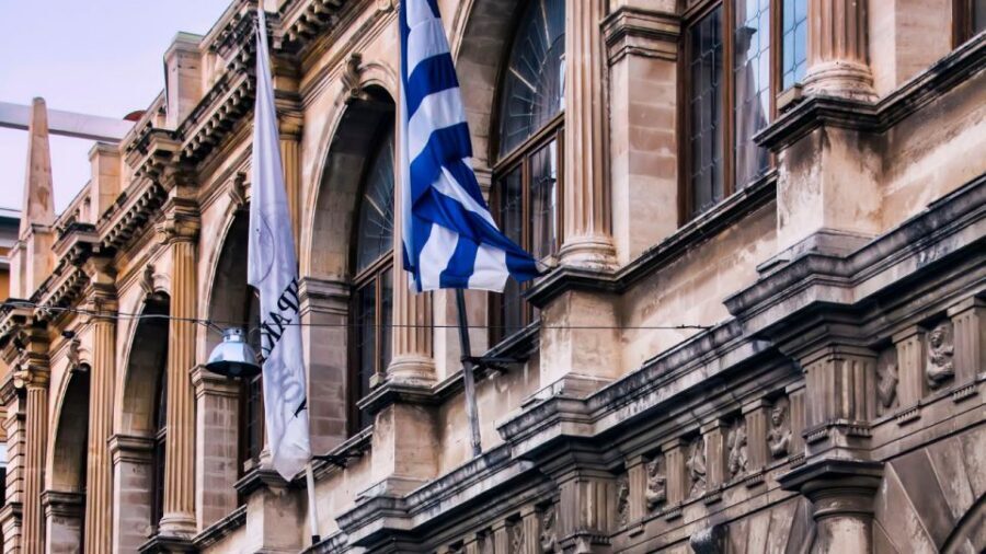 From Heraklion: Historical Center City Tour & Knossos Palace - Guides and how they change the experience