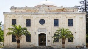 From Heraklion: Historical Center City Tour & Knossos Palace - Knossos Palace with a guide (and why that matters)