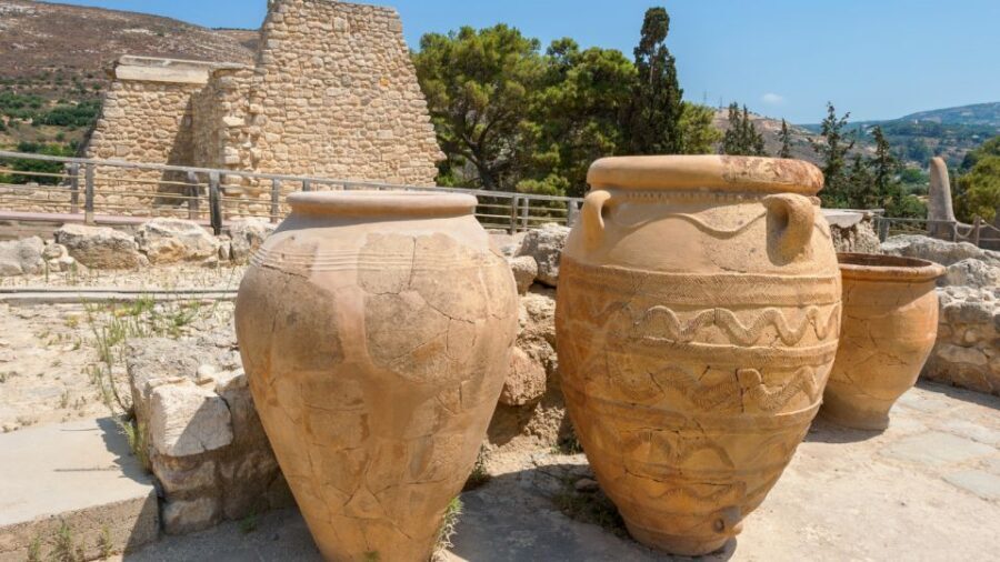 From Heraklion: Historical Center City Tour & Knossos Palace - Getting there from the north coast: long rides, air-conditioned relief