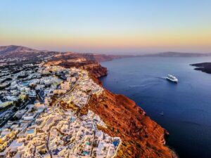 From Rethymno Port: Day Tour to Santorini - Elite Jet from Rethymno to Thiras Port: the ride part that matters