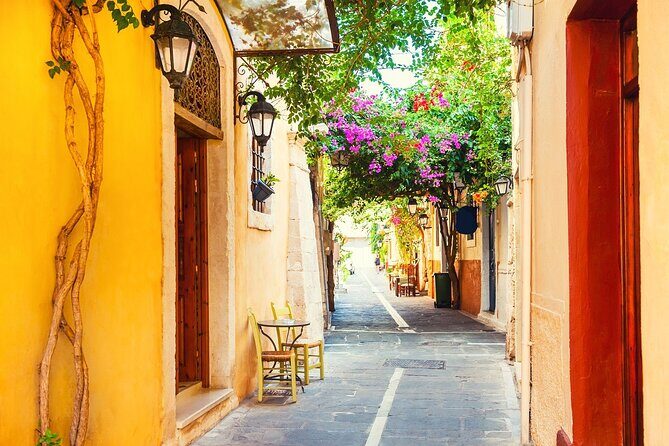 Full-Day Tour : Rethymno-Chania- Lake Kournas ( West Crete Tour ) - Pickup, Timing, And Getting Settled On The Bus