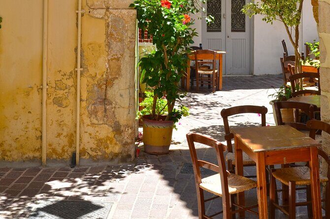 Full-Day West Crete Tour: Chania & Rethymnon Old Town and Kournas Lake - The Bus Ride to Chania: Turning Road Time into Setup