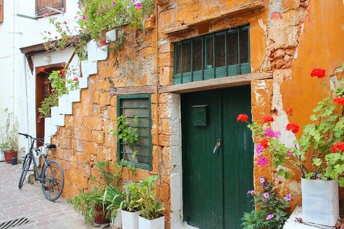 Full-Day West Crete Tour: Chania & Rethymnon Old Town and Kournas Lake - Chania Old Town: Venetian Streets Plus Real Wander Time