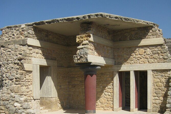 Guided Tour to Knossos Palace & Heraklion - Stop 1: Knossos Palace Ruins in About 2 Hours