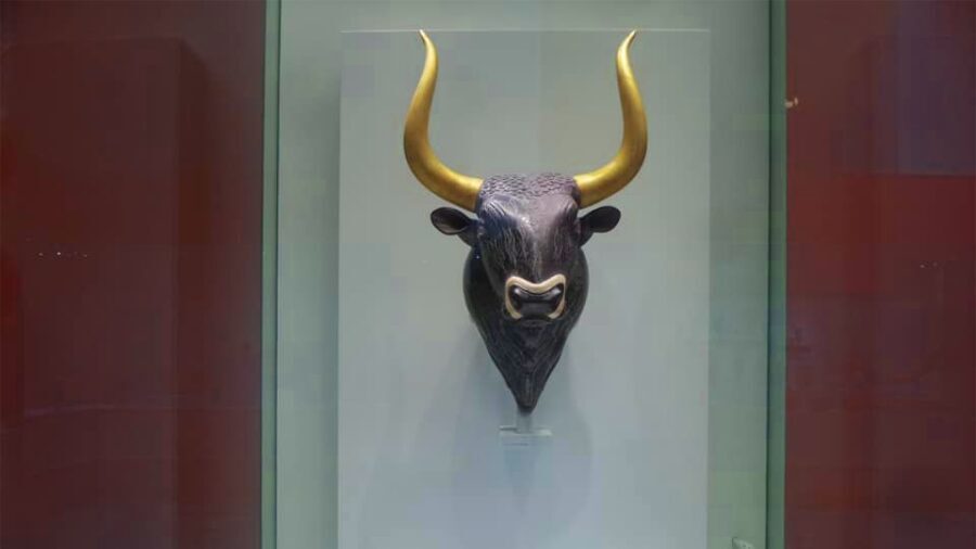 Heraklion Archaeological Museum Ticket & Audio Guide - Clio Muse audio guide: how to use it like a local