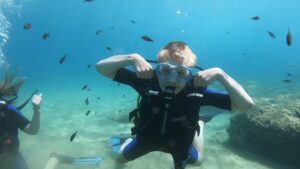 Heraklion: Beginner Scuba Diving Lesson with PADI Instructor - The “classroom” phase: learning signals and breathing before you go in