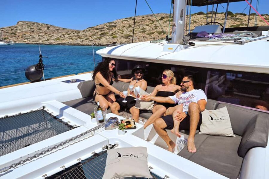 Heraklion: Dia Catamaran Tour - Lunch, Open Bar & Snorkeling - Heraklion to Dia Island: The Short Trip That Feels Like a Vacation