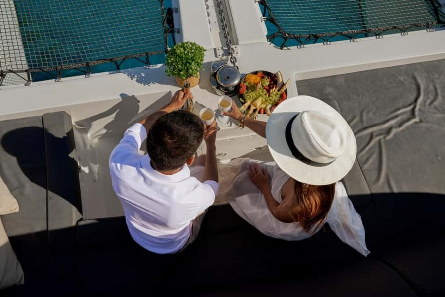 Heraklion: Dia Island Catamaran Cruise with Dinner and Wine - Boarding at Marina Café: Getting There Without Stress