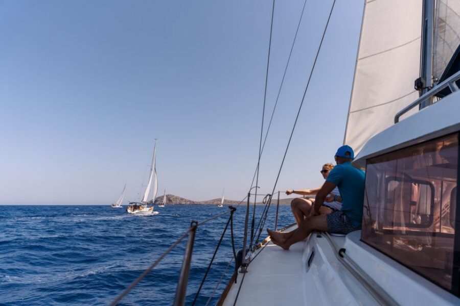 Heraklion: Dia Island Sailing Cruise with Snorkeling - Full-day vs half-day: how the menu and second bay change your day