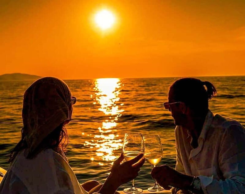 Heraklion: Dia Island Sunset Boat Tour with Dinner - Where You Meet and How Pickup Actually Works