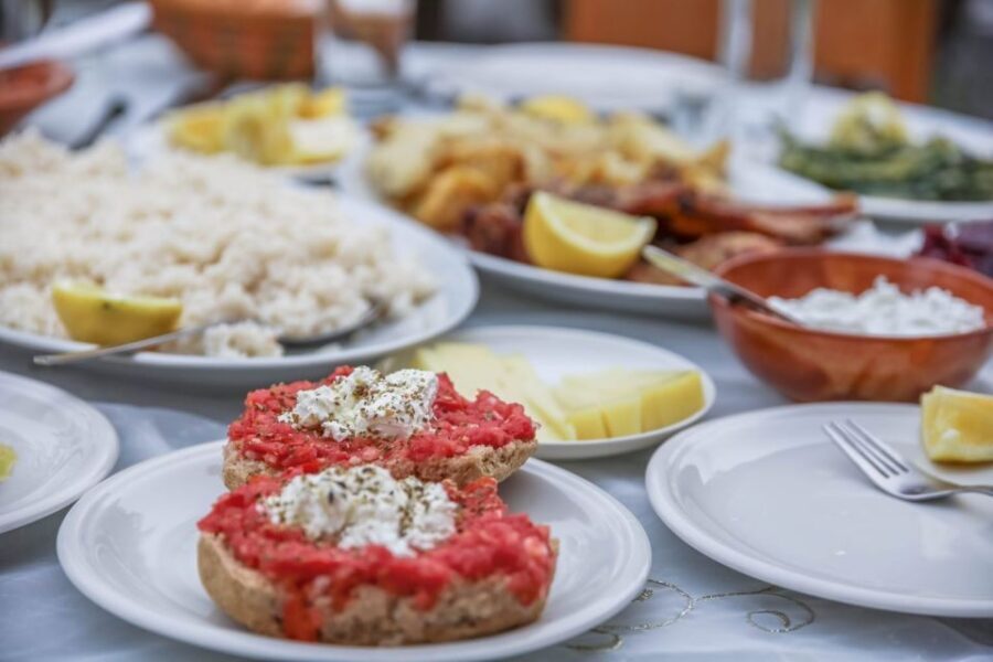 Heraklion: Ecobike Tour with Food tasting - Heraklion by e-bike: why this food tour format works