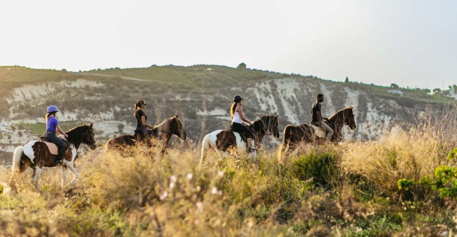 Heraklion: Horse Ride in the Cretan Mountains - Meeting at Finikia: your start point and the short training that changes everything