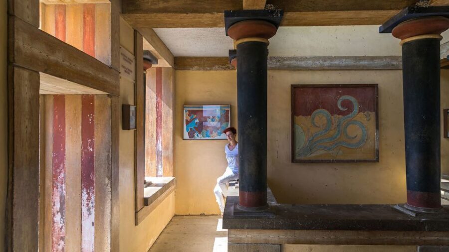 Heraklion: Knossos Private Guided Tour & Skip-the-Line Entry - Myth Gets Unstuck: Minotaur Legends with Archaeology Behind Them