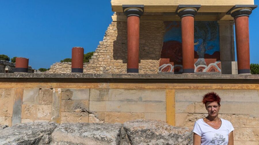 Heraklion: Knossos Private Guided Tour & Skip-the-Line Entry - Price and Value at $206 per Person