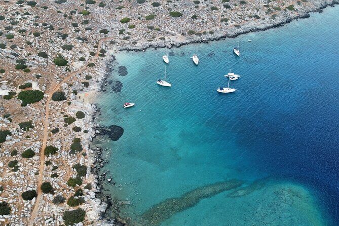 Heraklion: Nature Reserve Full day sailing to Dia Island & Lunch - Crew Energy, Sailing Comfort, and the Little Onboard Details