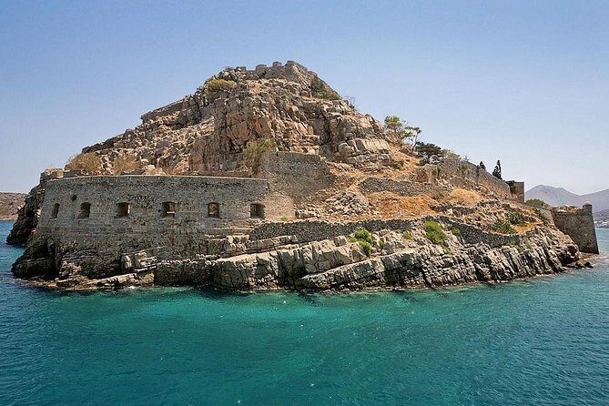 Heraklion : Spinalonga, Agios Nikolaos , Elounda Boat Tour & BBQ - Guide styles, languages, and how group days feel on the ground