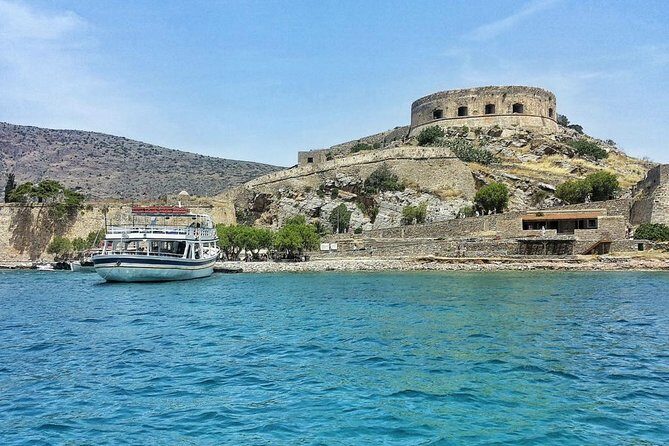 Heraklion : Spinalonga, Agios Nikolaos , Elounda Boat Tour & BBQ - Spinalonga island exploring: expect a fast walk, not a slow wander