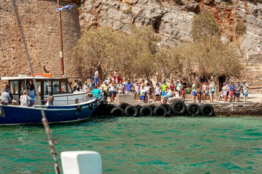 Heraklion: Spinalonga, Agios Nikolaos, Elounda & Plaka Tour - Elounda harbor and Kolokytha Bay: where the sea time happens
