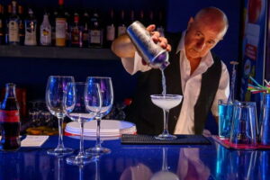 Hersonissos: Alar Spectacular Dinner Show - Dinner-Show vs Drink&Show: choose based on how you want to spend your night