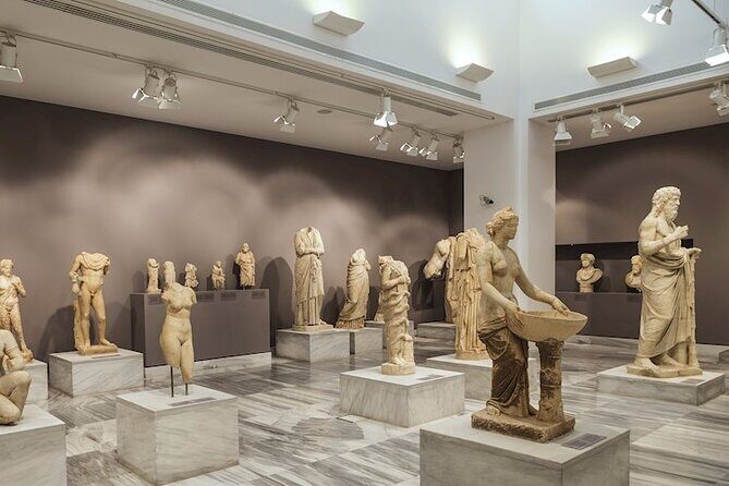 Knossos & Archaeological Museum Shared Guided Tour from Chania - Heraklion city walk: Venetian and Byzantine layers in the middle of modern Crete