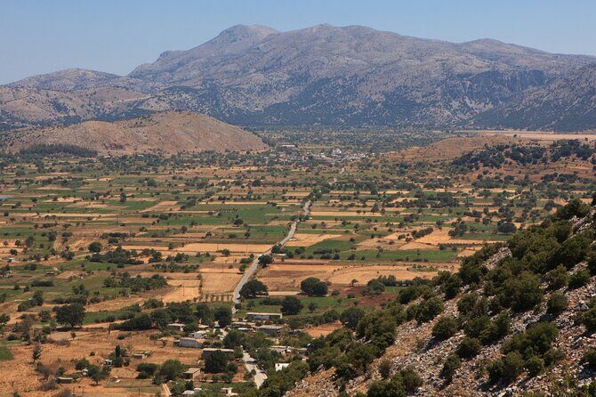 Knossos, Lasithi, Zeus Cave & Olive Mill Farm Combo Tour - Stop 2: Panagia Vidiani Monastery for a Calm Reset