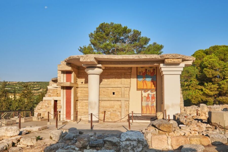 Knossos Palace: E-ticket with Audio and Heraklion City Tour - Who this tour is best for (and who might want a different format)
